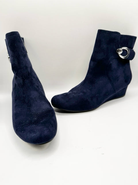 Shoe Size 8 IMPO Navy Boots