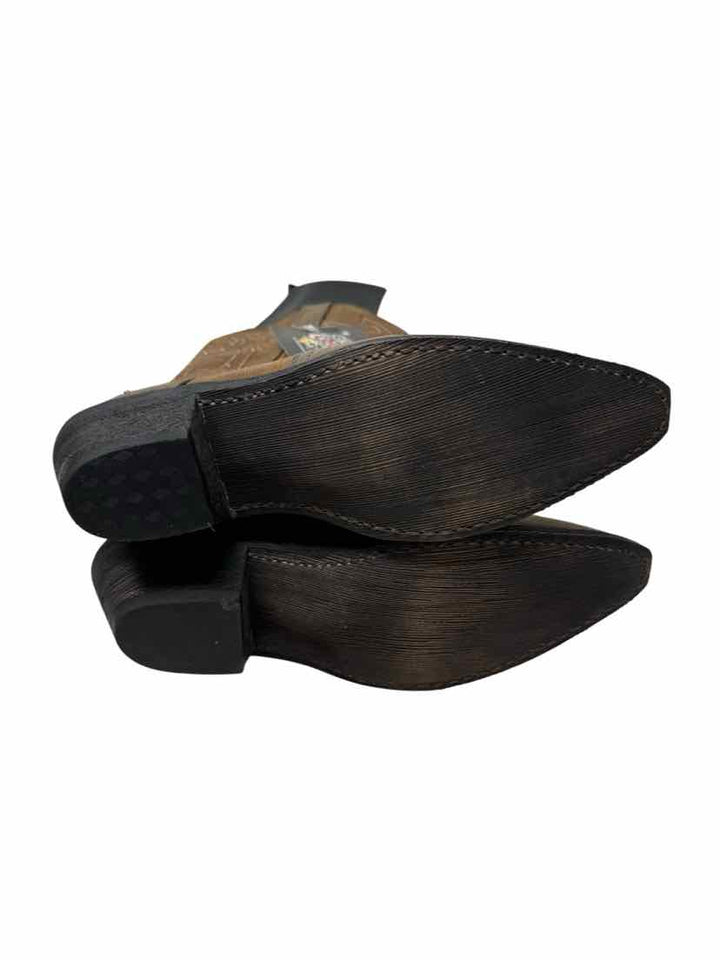 Shoe Size 8.5 Brown Boots