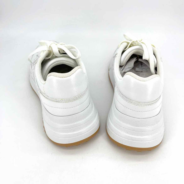Shoe Size 35.5 White Leather Sneakers