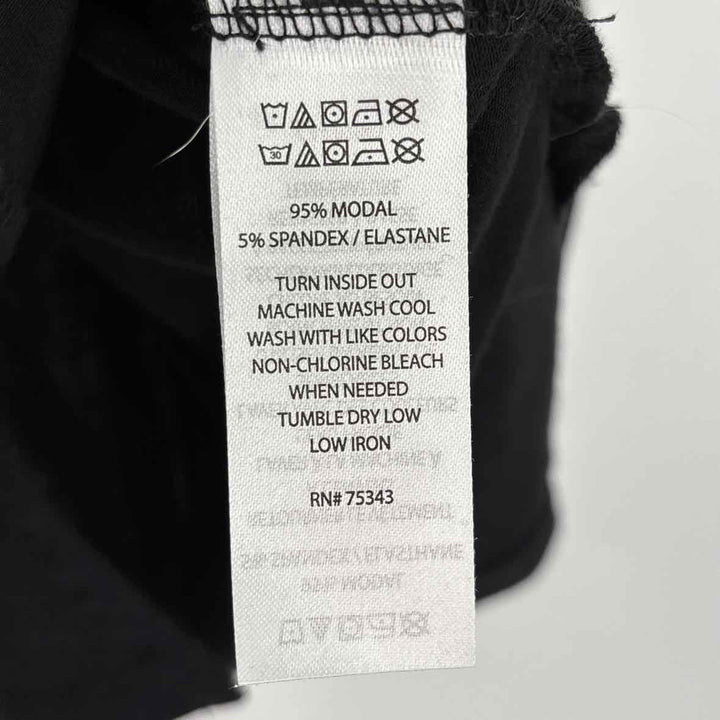 Size M ADRIENNE VITTADINI Black Knit Shirt