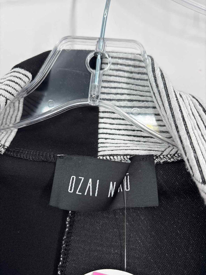 Size 2 Black/White Sweater