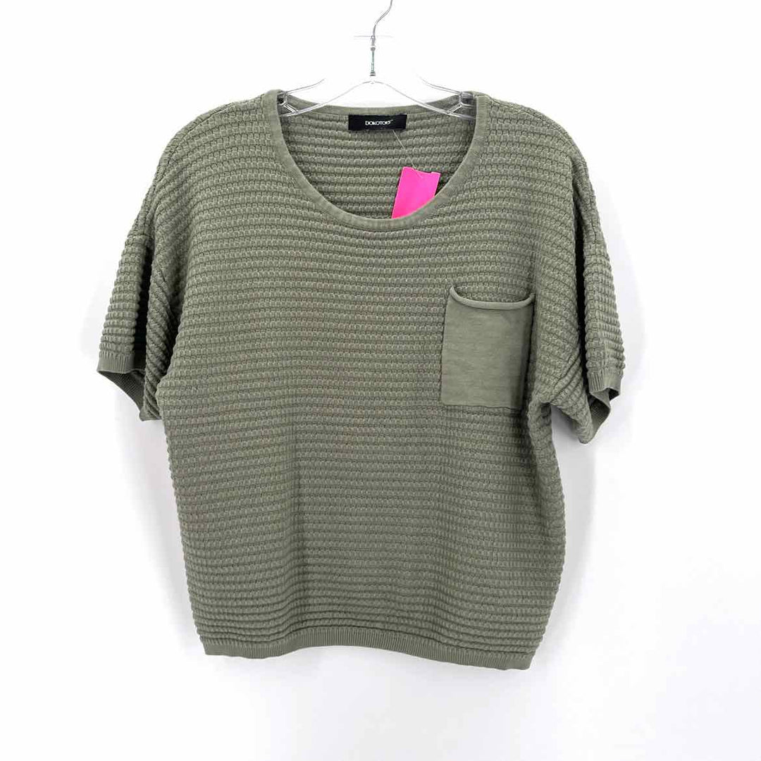 Size L Green Shirt
