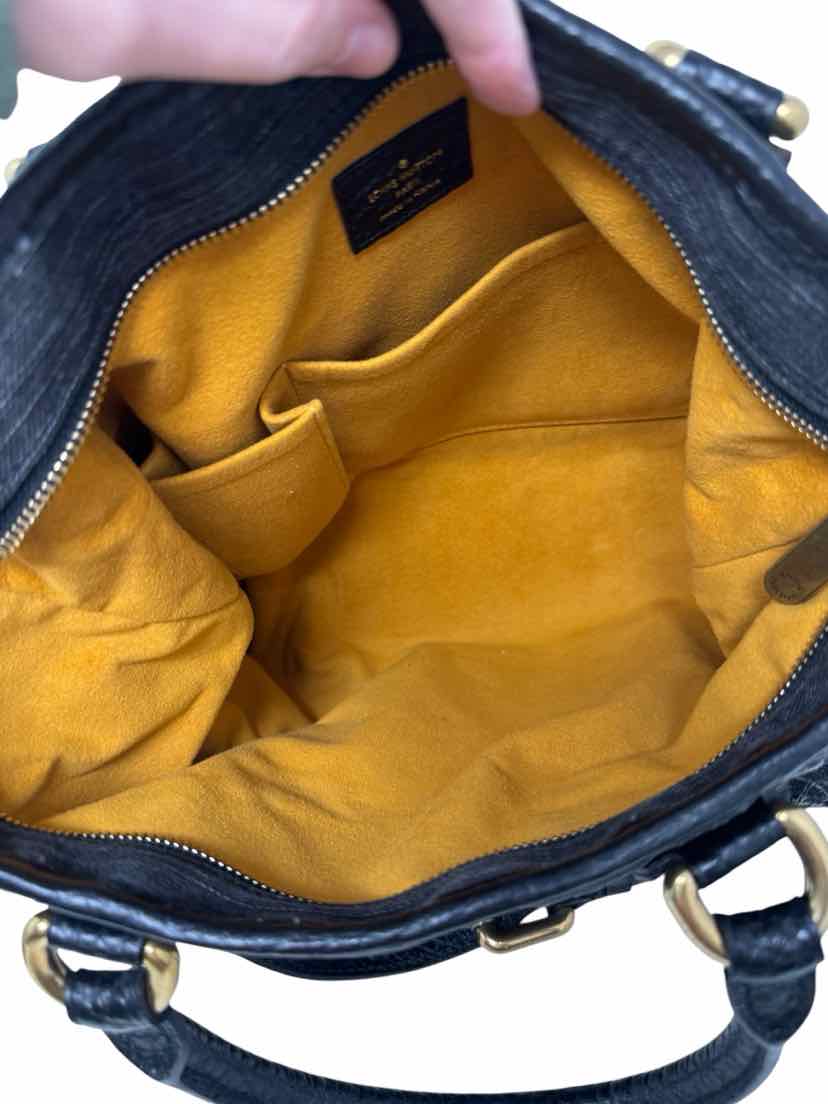 Louis Vuitton Luxury - Purse