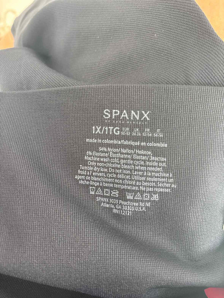 Size 1X SPANX Navy Pants