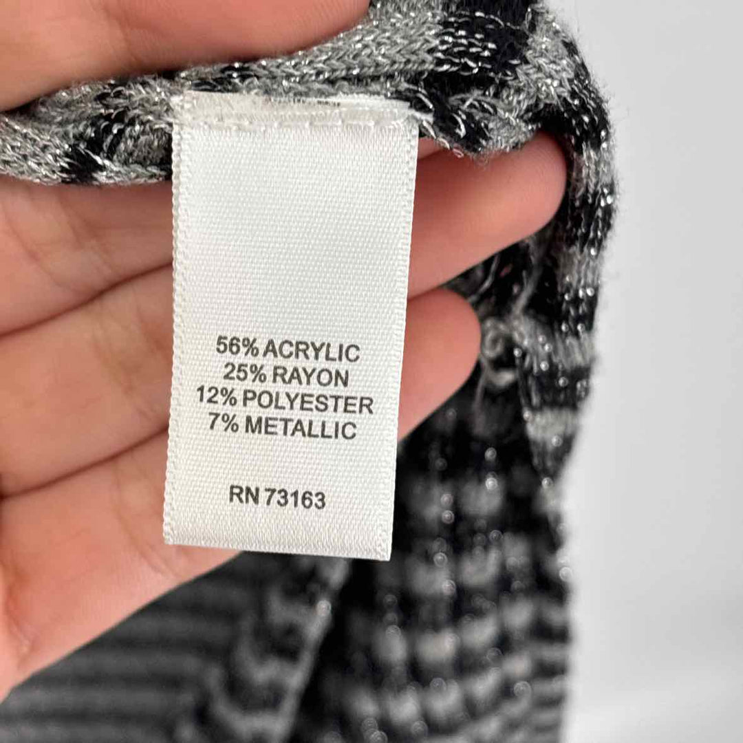 Size L CABLE & GAUGE Silver Sweater