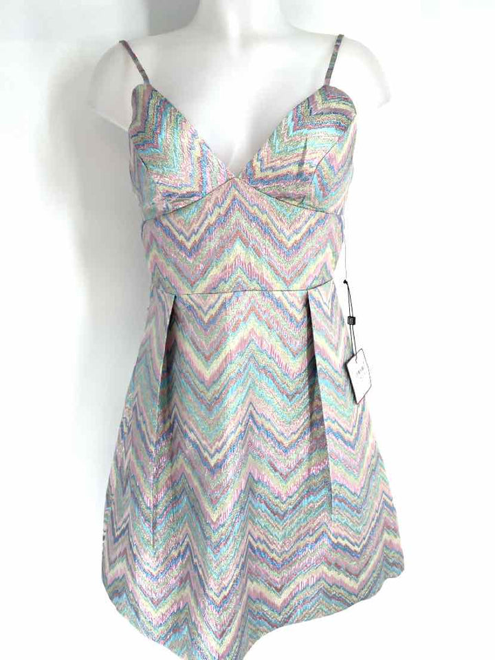 Size 4 LAUNDRY Multi-Color Dress