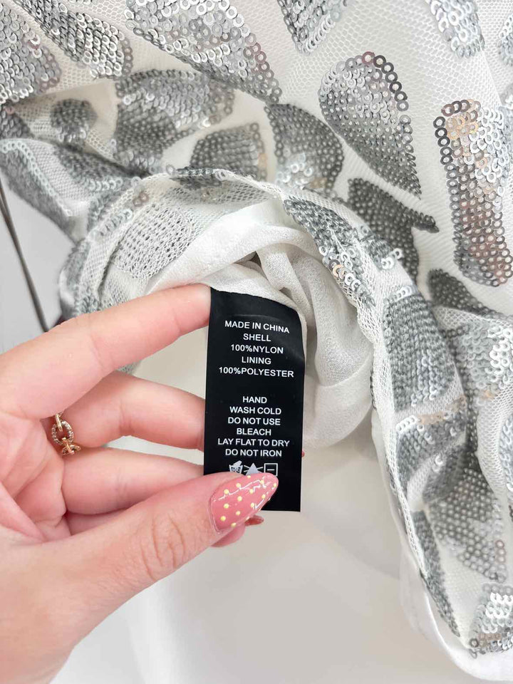 Size M Vince Camuto Silver Shirt
