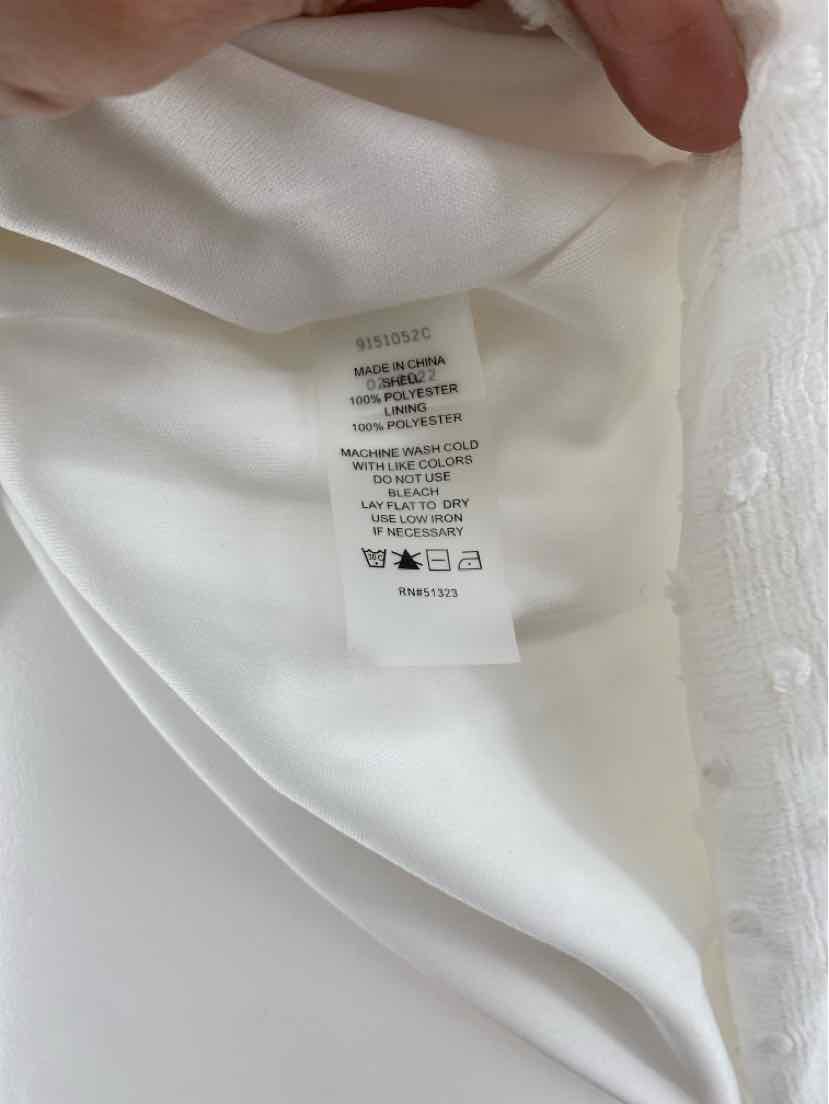 Size L Vince Camuto White Shirt