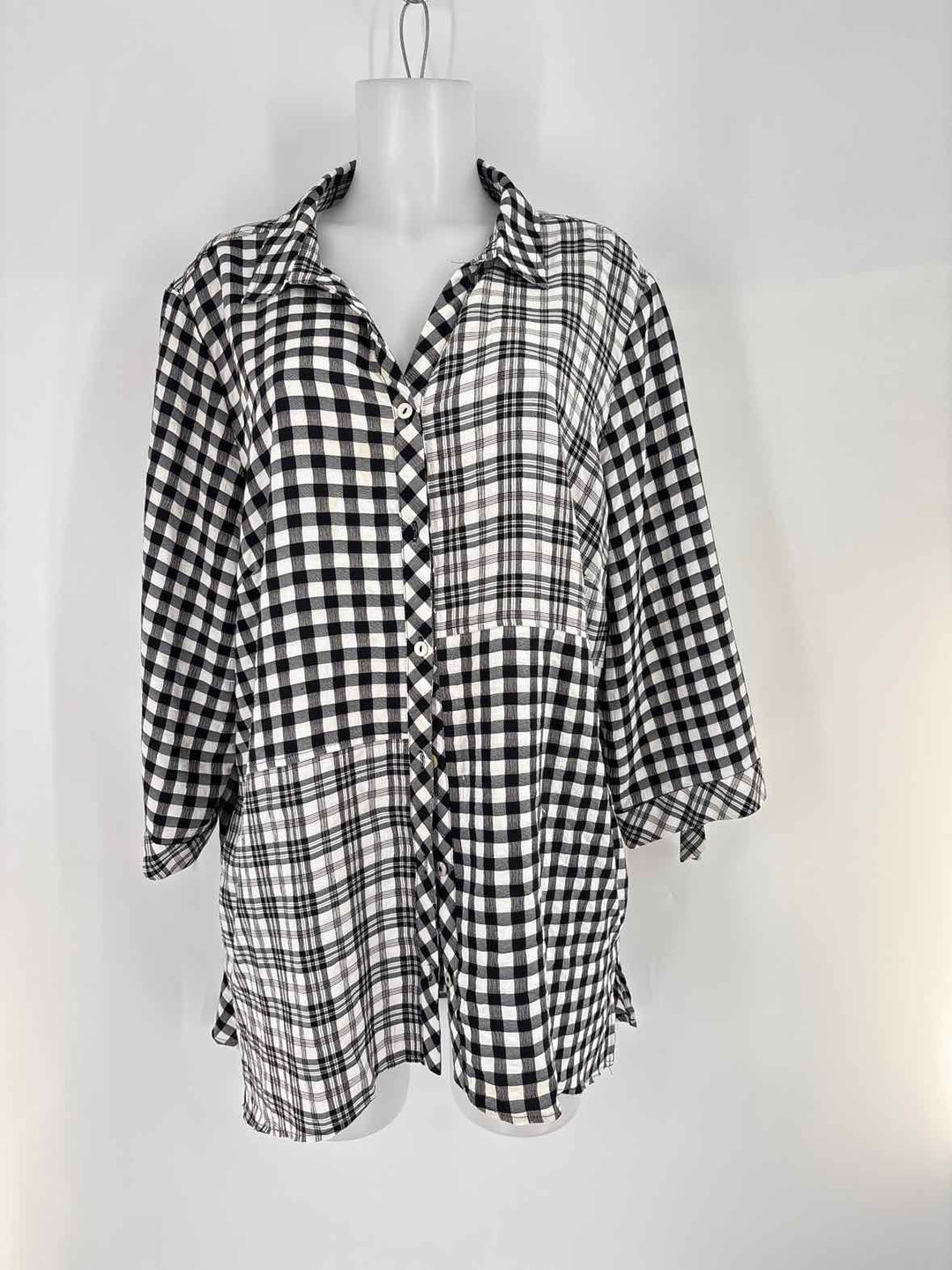Size 1X SUSAN GRAVER Black Shirt