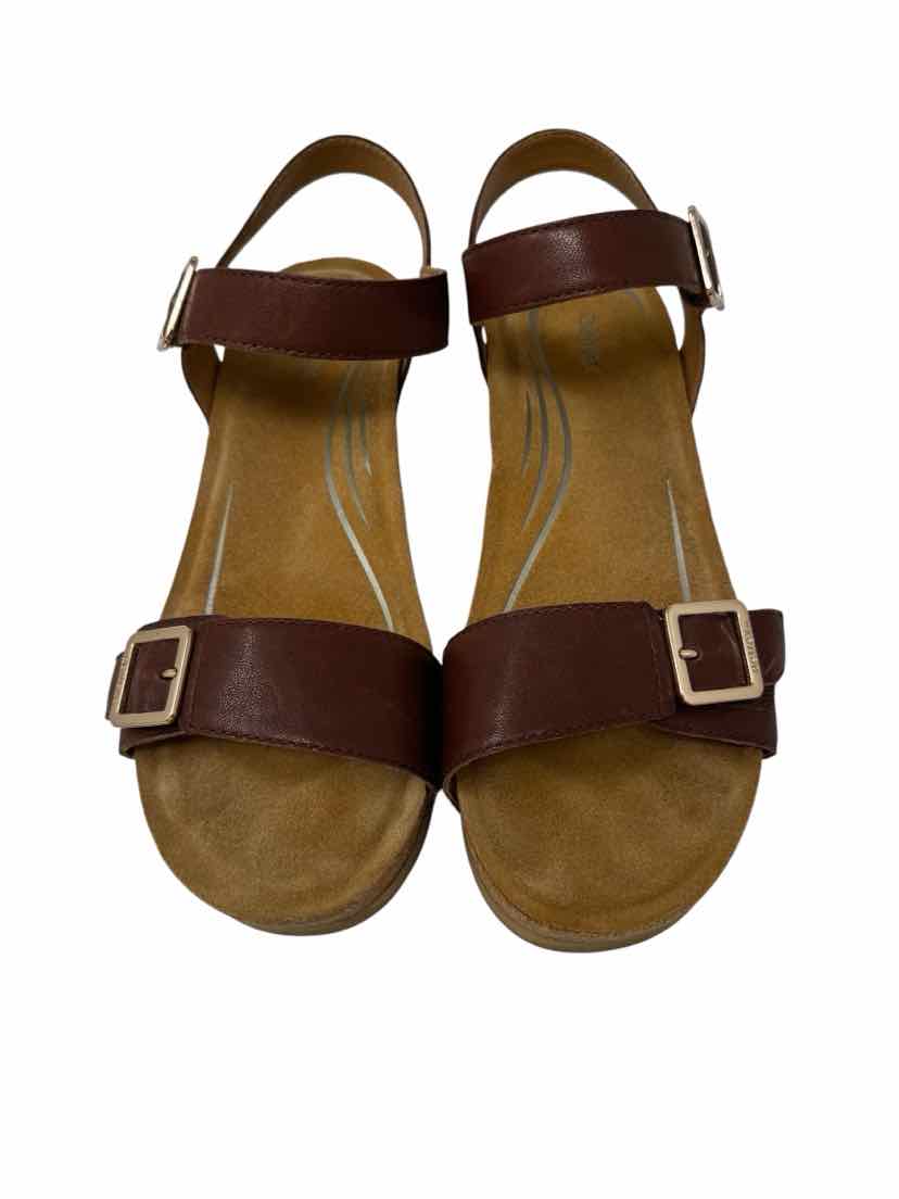 Shoe Size 9 AETREX Brown Sandals