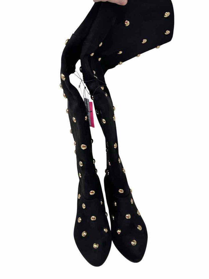 Shoe Size 6 Torrid Black Boots