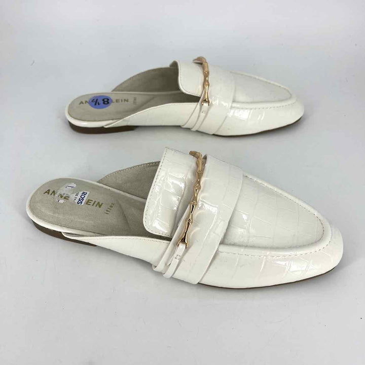 Shoe Size 8.5 Ann Taylor Cream PATENT Loafers