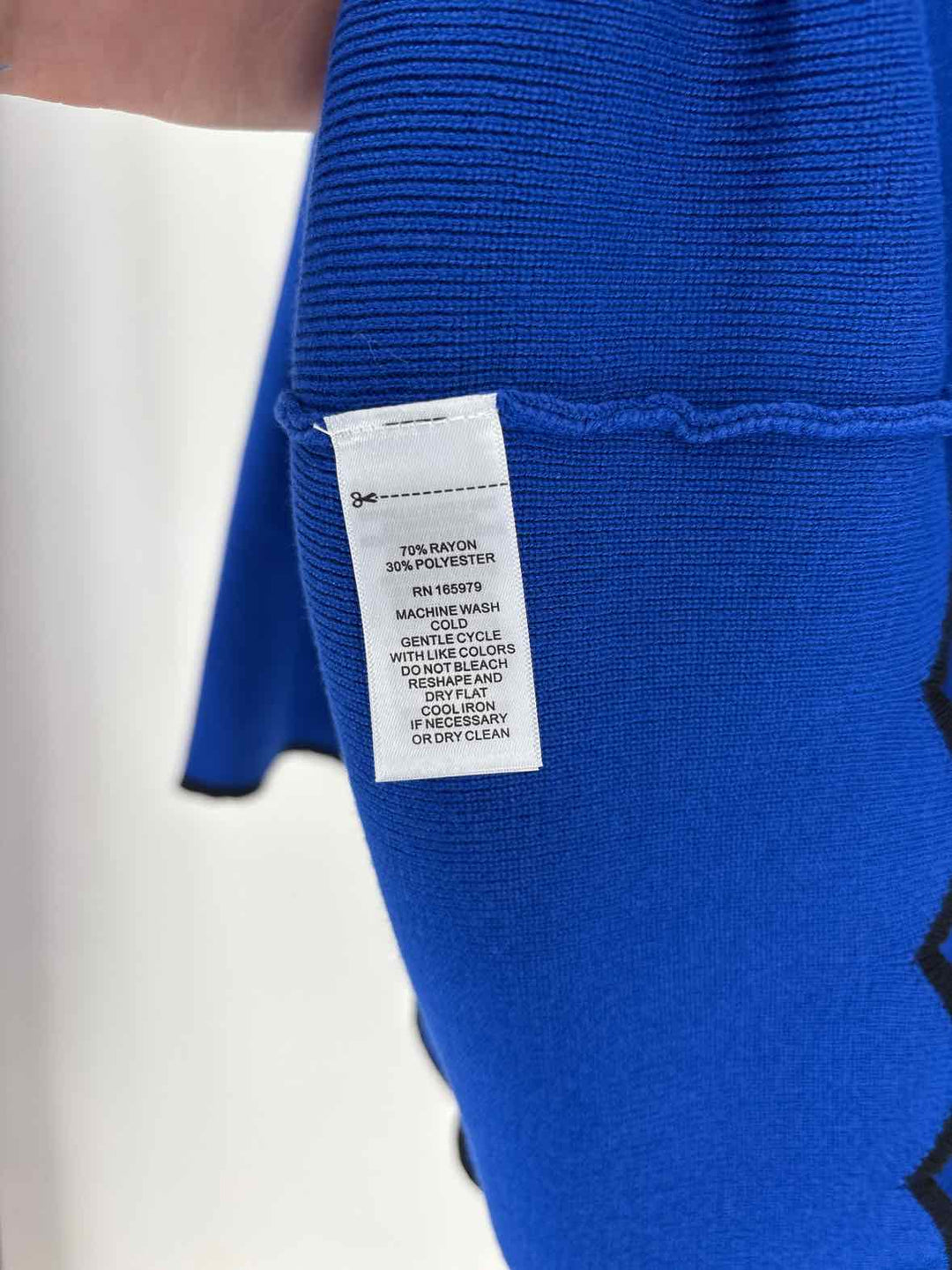 Size 1X CABLE & GAUGE Blue Knit Sweater