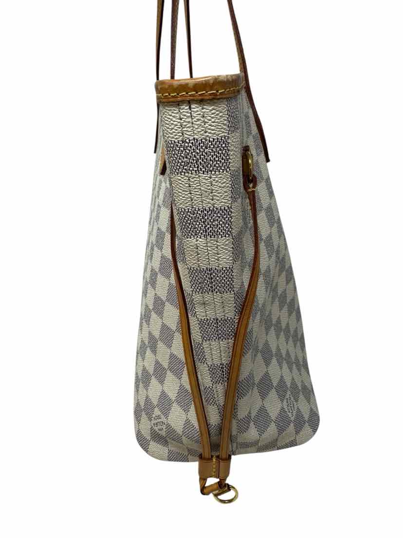 Louis Vuitton Luxury - Purse