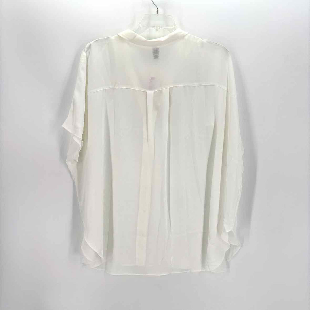 Size 3X White Shirt