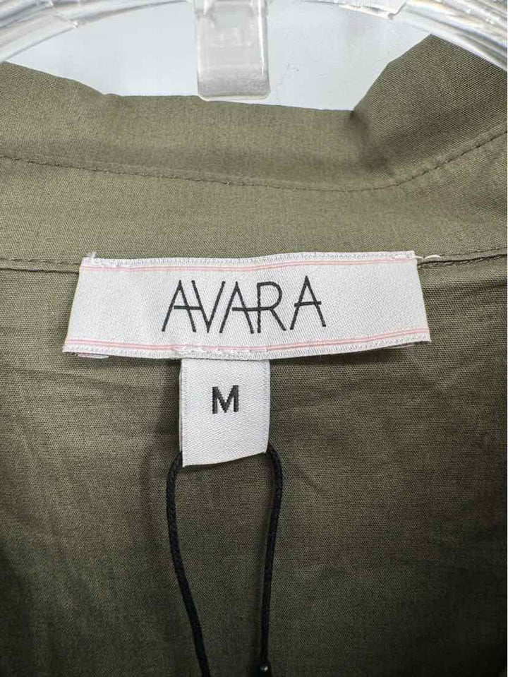 Size M AVARA Olive Shirt