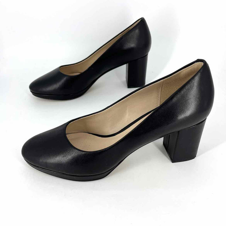 CLARKS Black Leather Pumps
