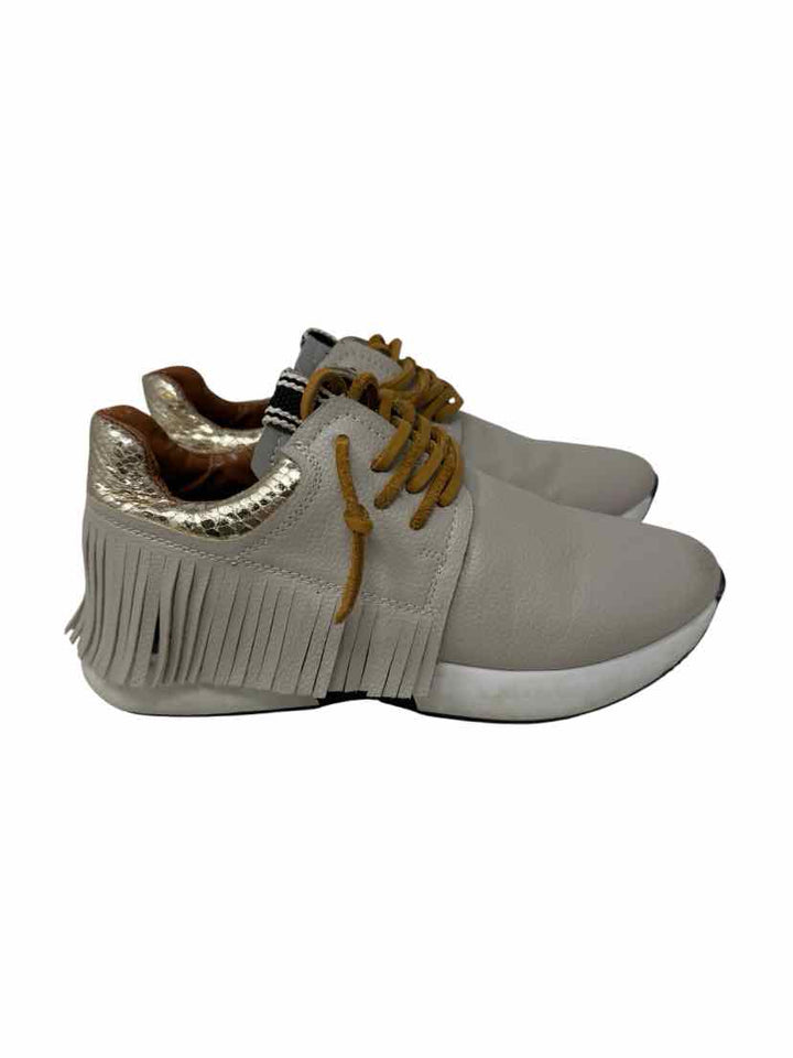 Shoe Size 7 Gray Sneakers