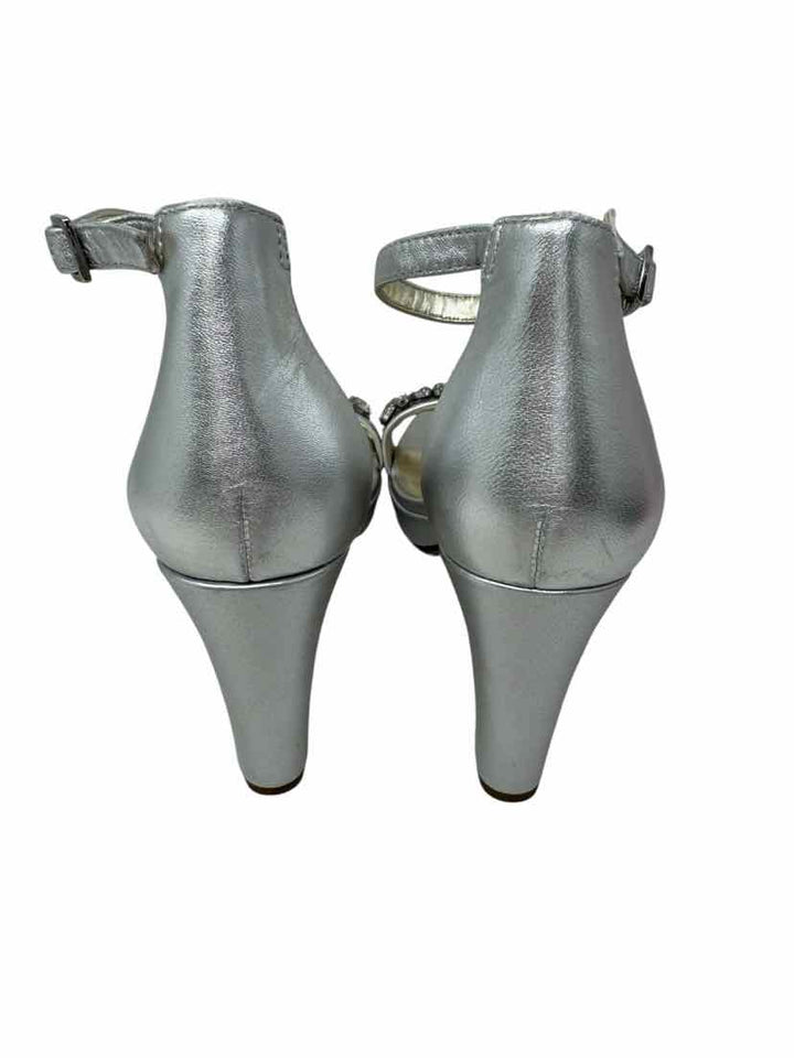 Shoe Size 7.5 Naturalizer Silver Heels