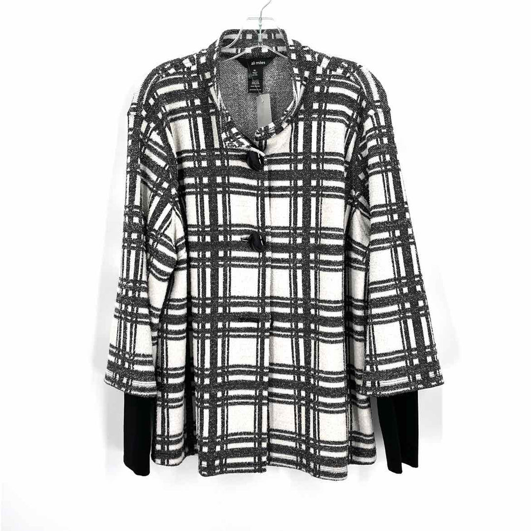 Size XL ALI MILES White Jacket