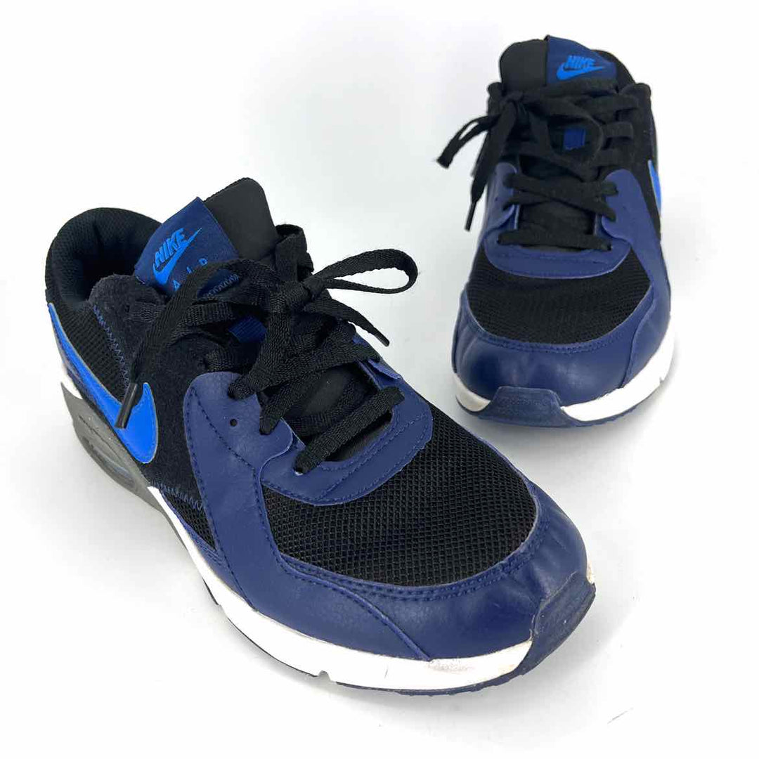 Shoe Size 40 Nike Navy Leather Knit Sneakers