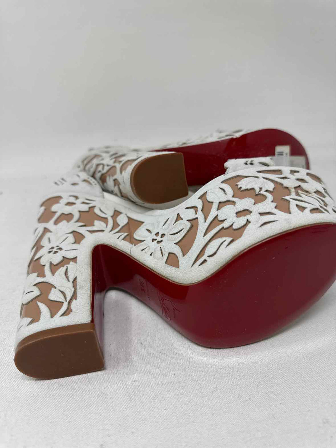 Shoe Size 8.5 CHRISTIAN LOUBOUTIN Ivory Suede Luxury - Sandals