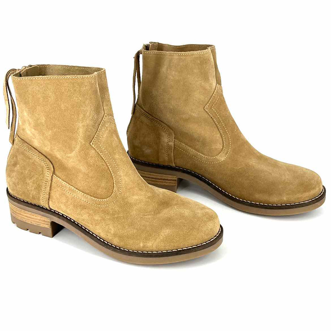 Shoe Size 9.5 Tan Suede Boots