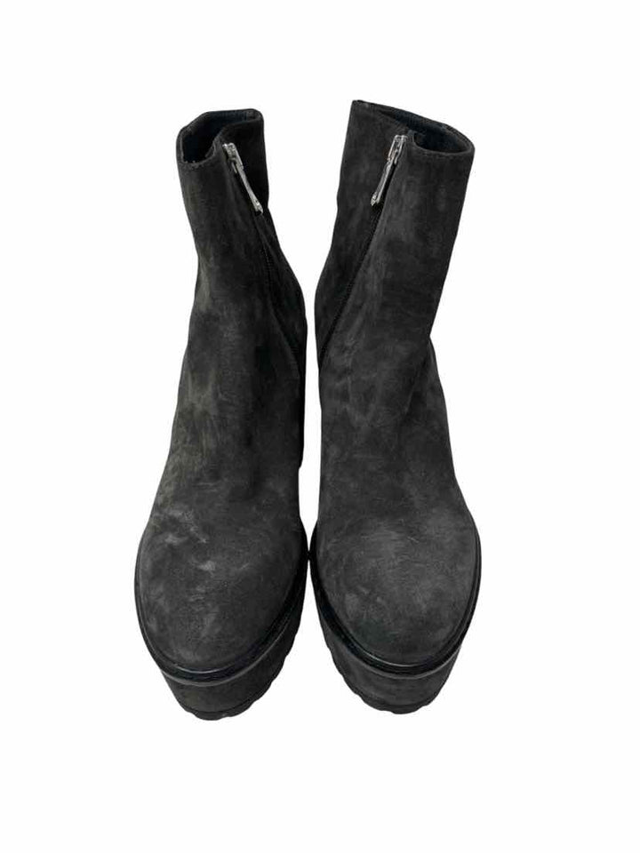 Shoe Size 39 Gray Suede Boots