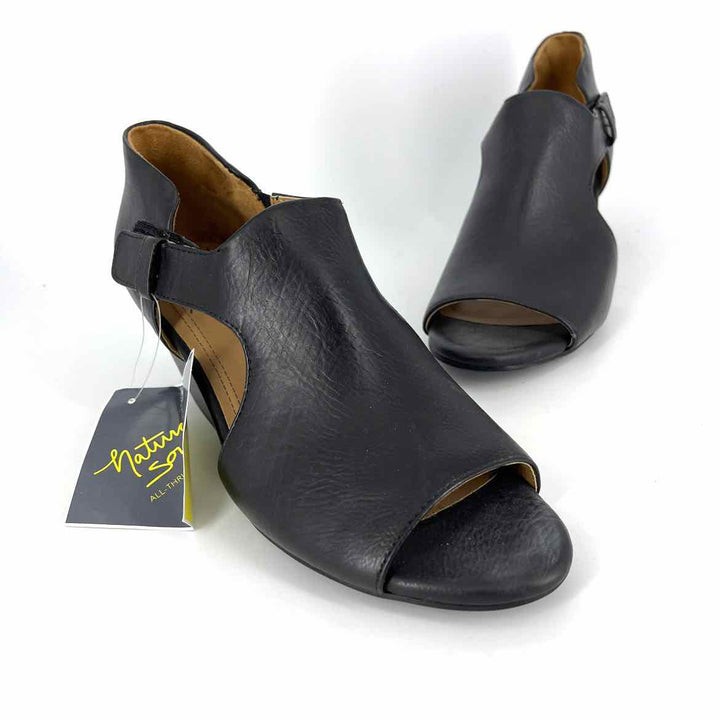 Shoe Size 8 Black Leather Sandals