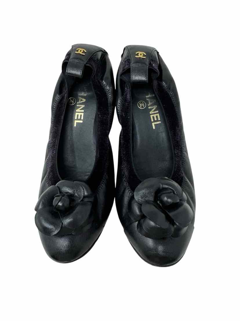 Shoe Size 38.5 Chanel Black Leather Luxury - Pumps
