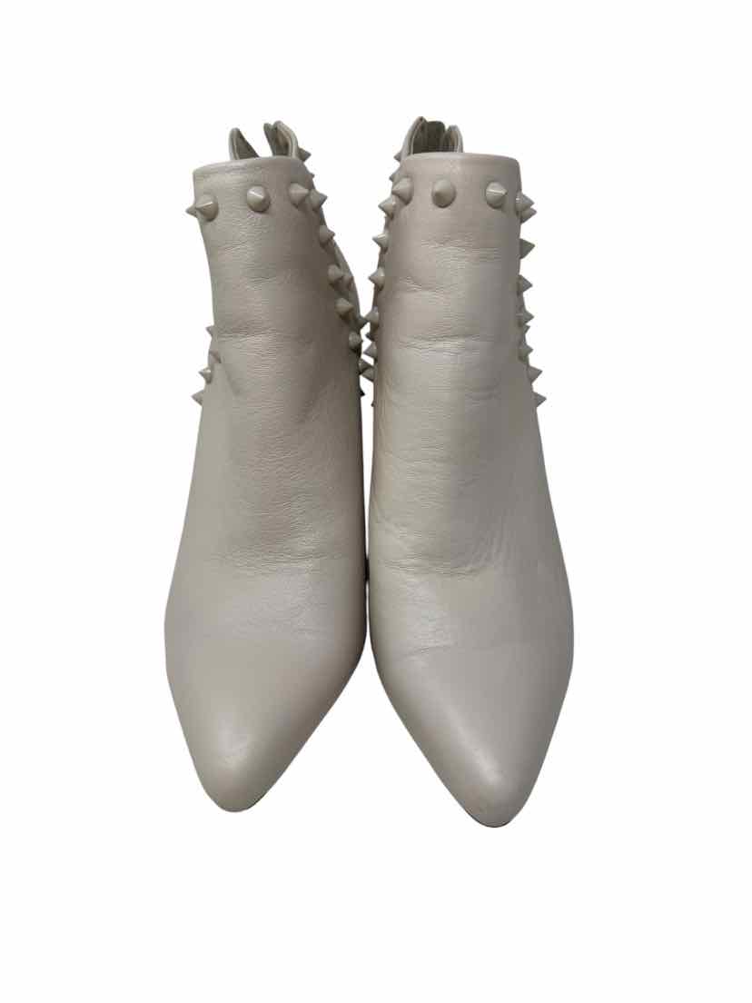 Shoe Size 8.5 Steve Madden Cream Boots