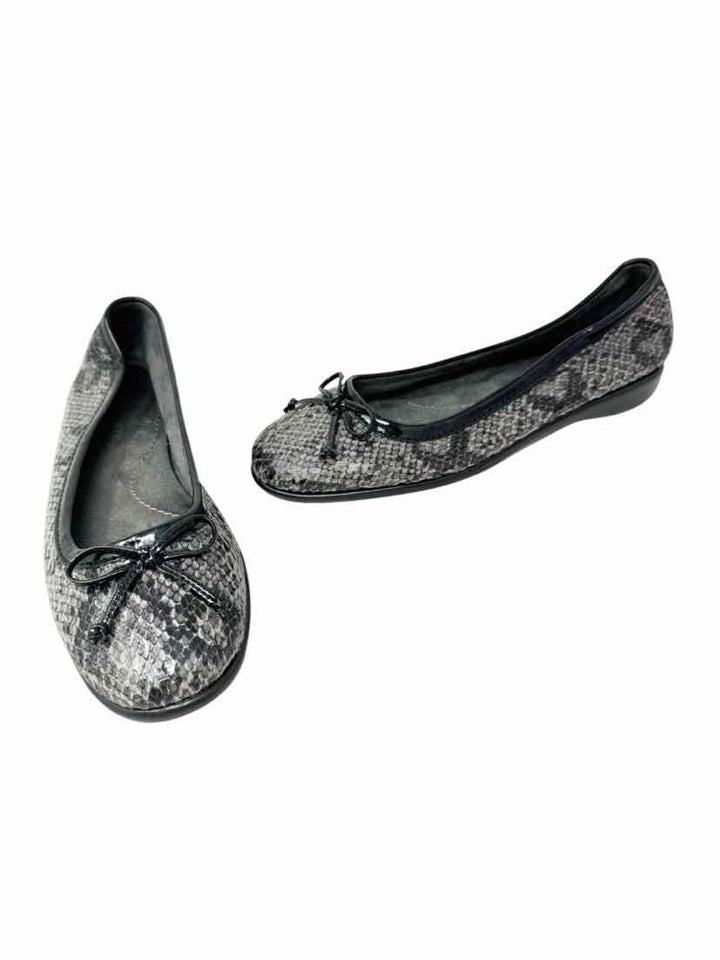 Shoe Size 8 AEROSOLES gray print Flats