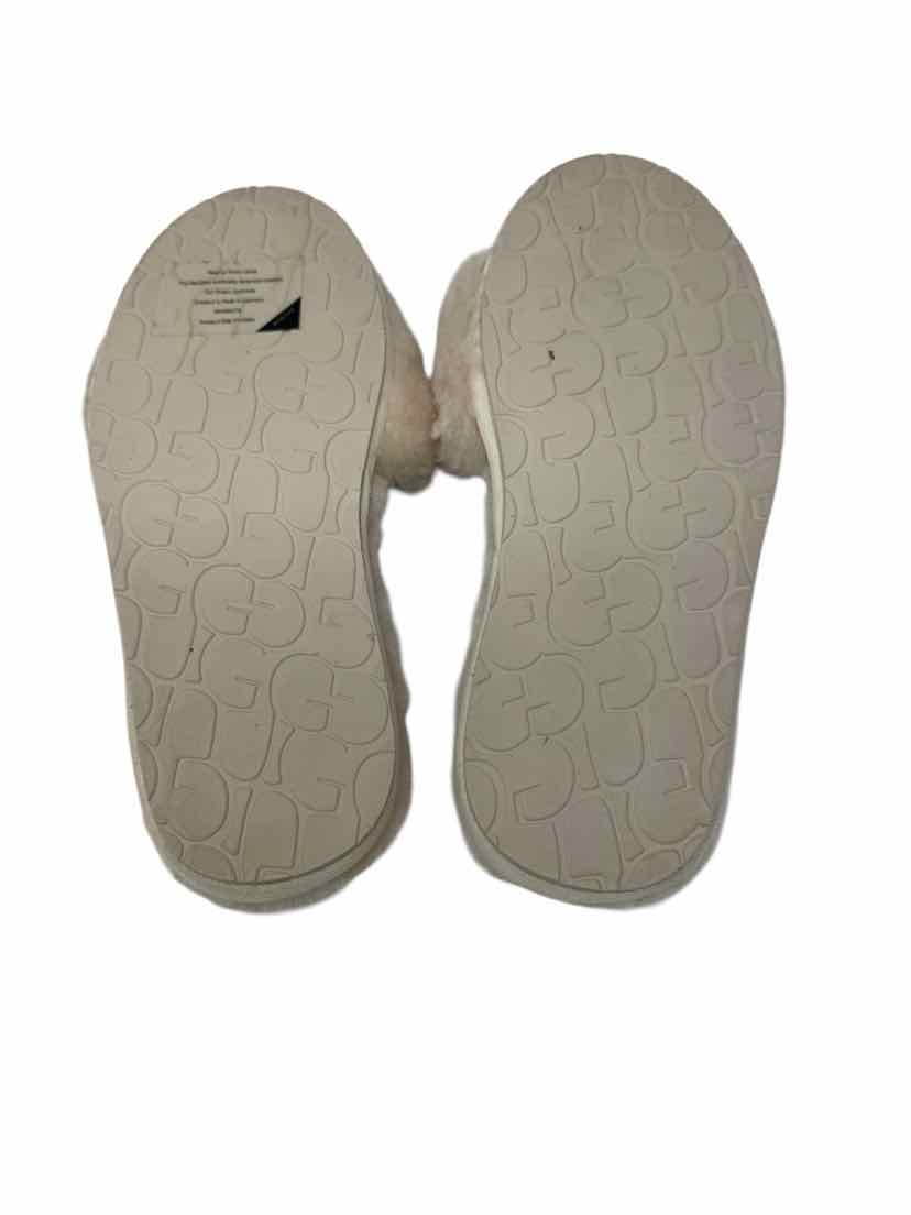 Shoe Size 8 Ugg Cream Slippers