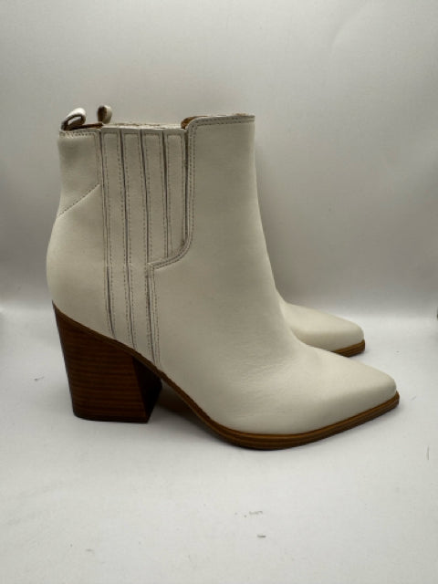 Shoe Size 9 MARC FISHER White Boots