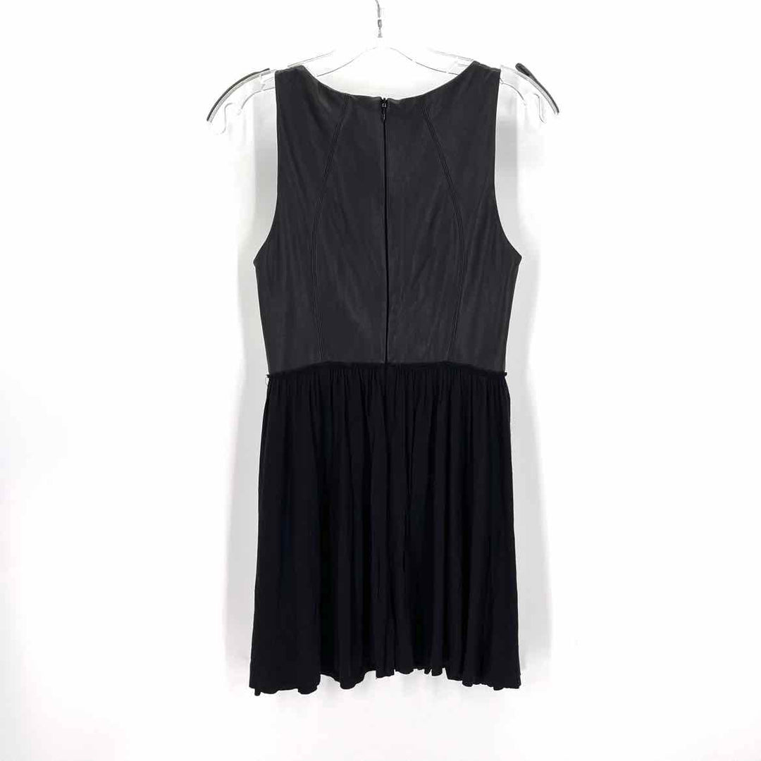 Size S Bailey Black Dress