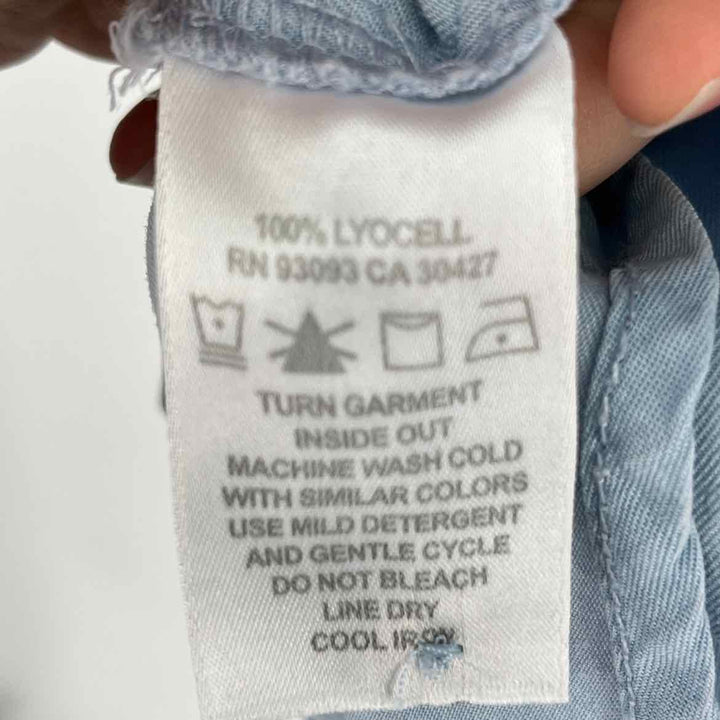 Size L Light Blue Chambray Shirt