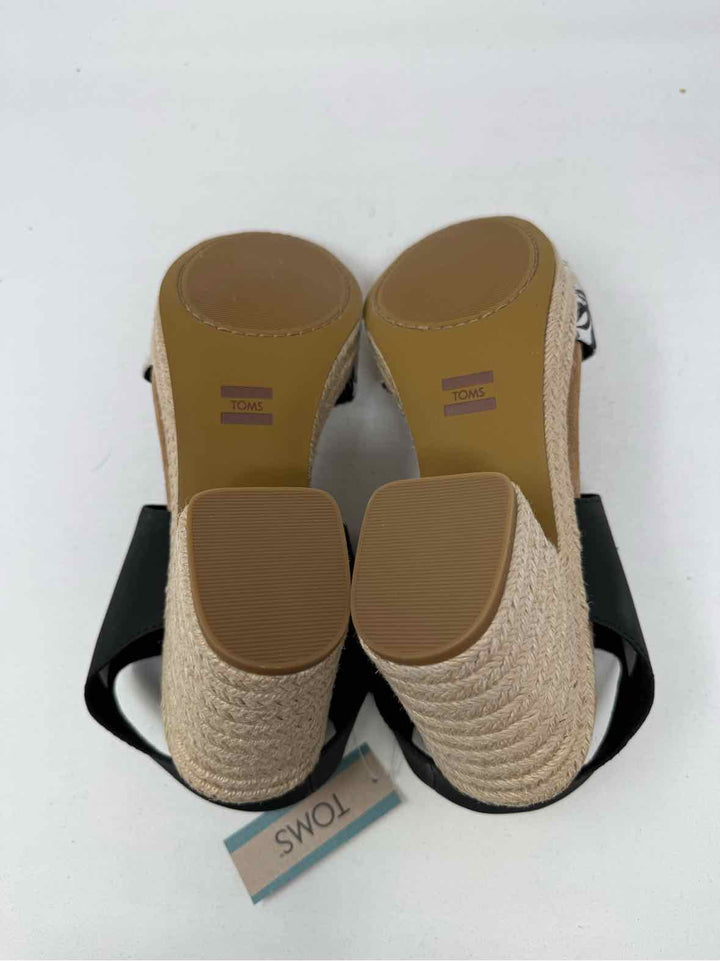 Shoe Size 11 Toms Black Print Sandals