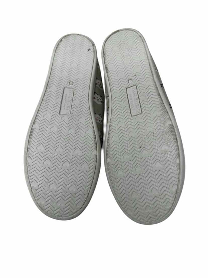 Shoe Size 8 ISSAC MIZRAHI Tan Sneakers
