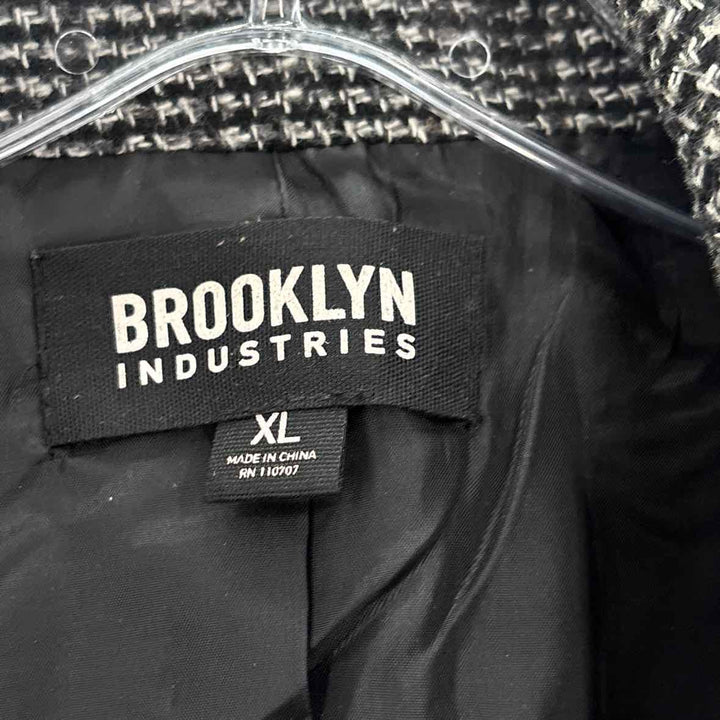 Size XL Multi-Color Tweed Jacket