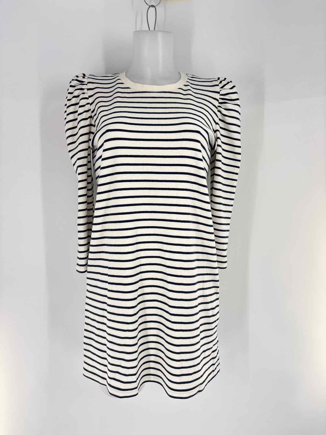 Size M POMANDER PLACE Green Dress