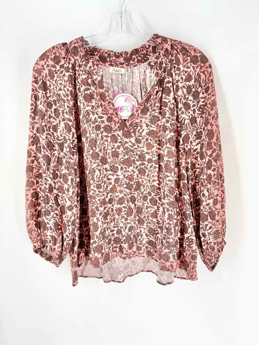 Size M FAHERTY PINK PRINT Shirt