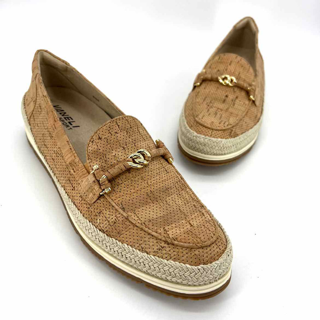 Shoe Size 8.5 VAN ELI Tan Flats