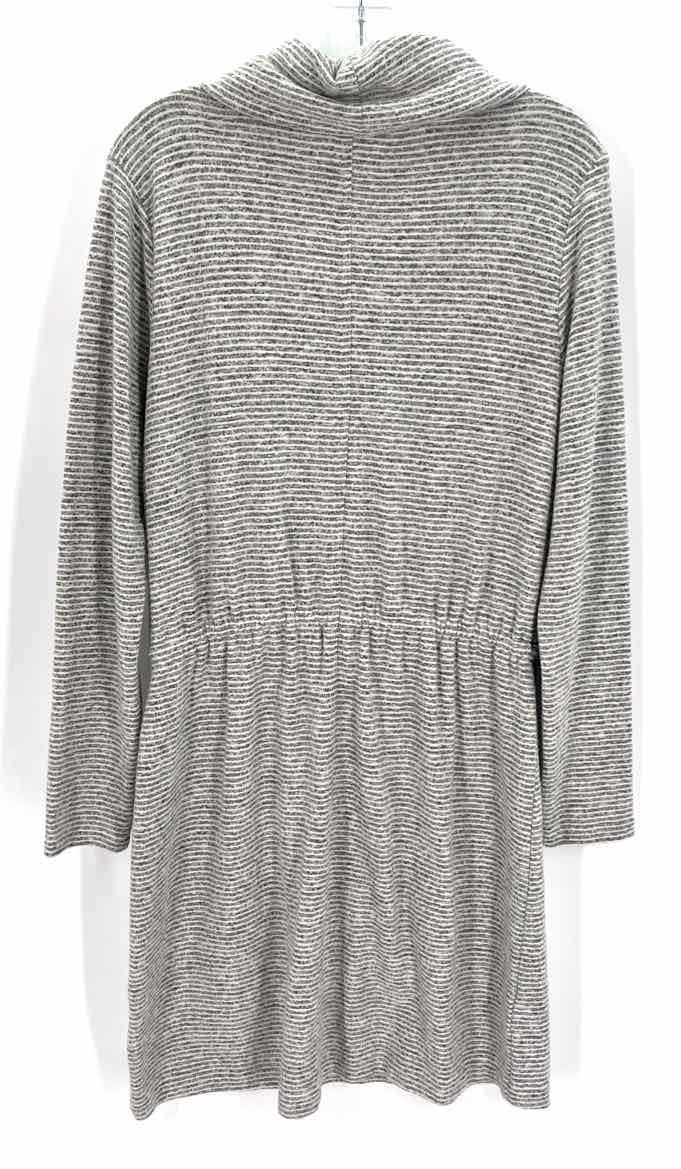 Size M Gray Sweater