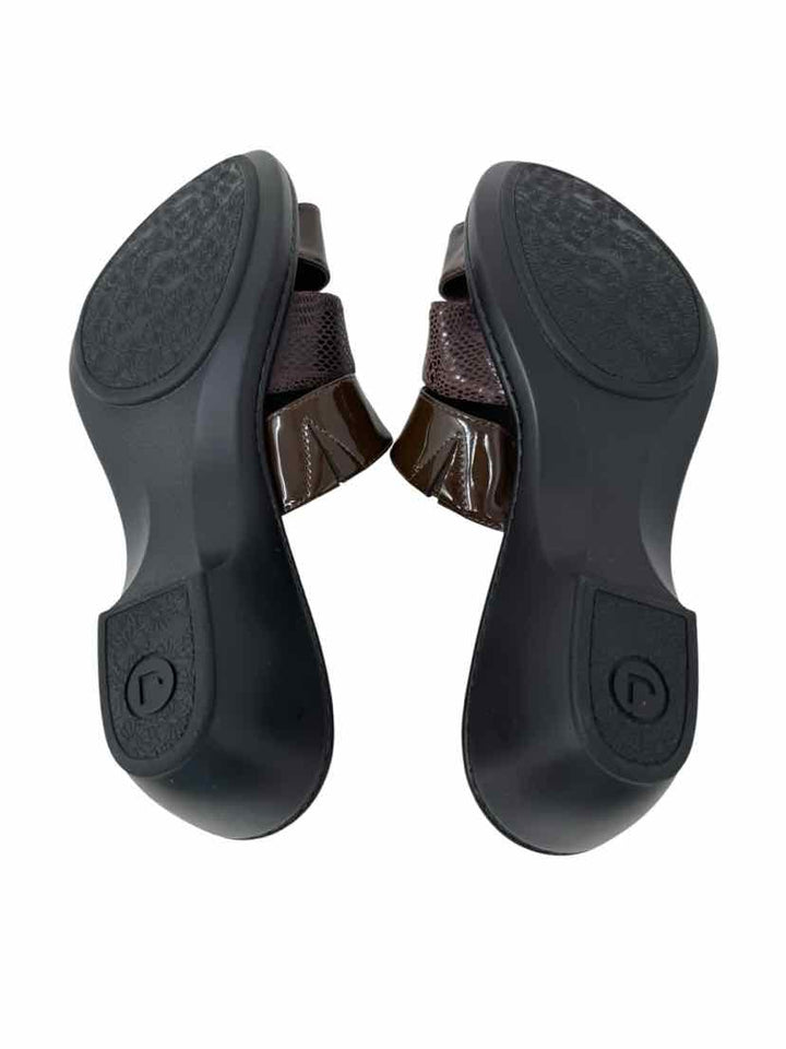 Shoe Size 9 ROCKPORT Brown Sandals