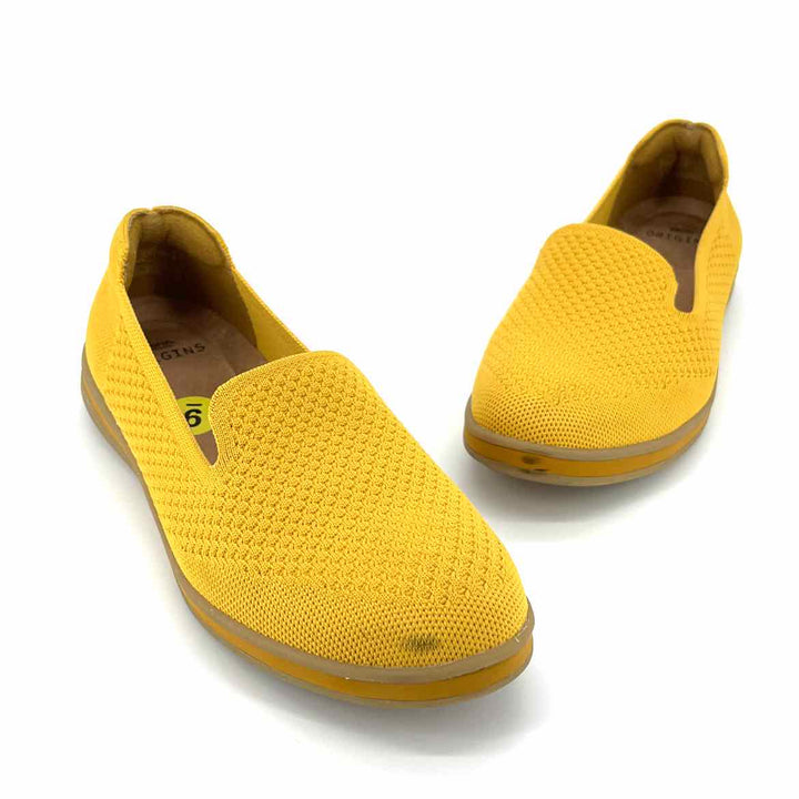 Shoe Size 9 EARTH ORIGINS Mustard Flats