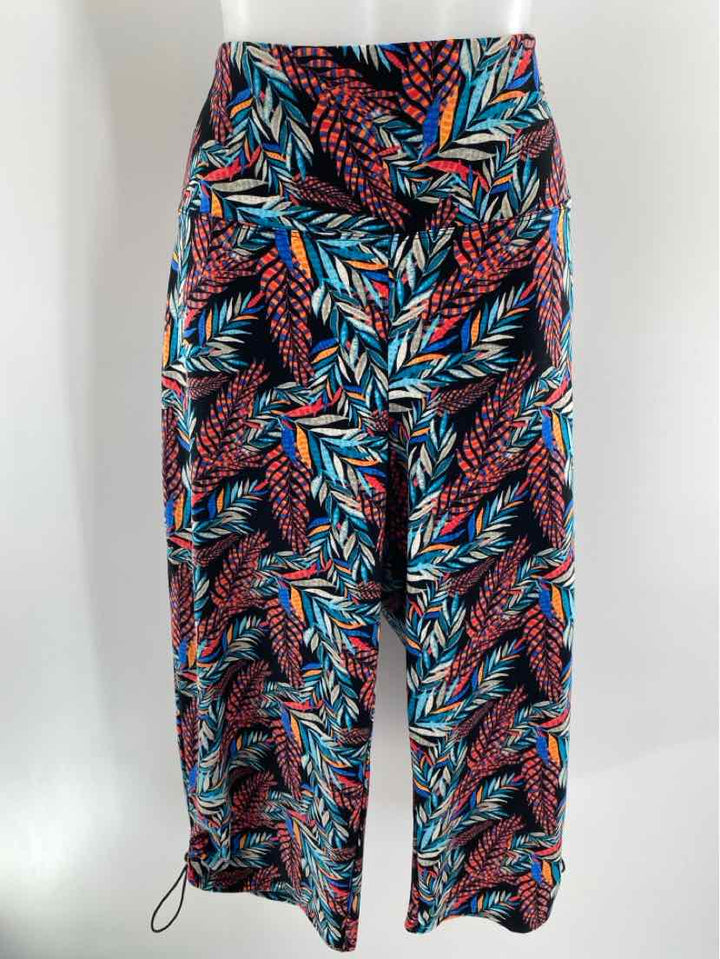 Size 2X Multi-Color Capri