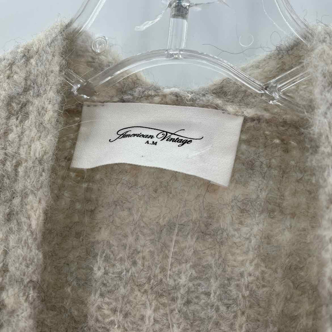 Size M/L Beige Sweater
