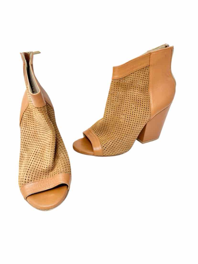 Shoe Size 37 Tan Leather Pumps