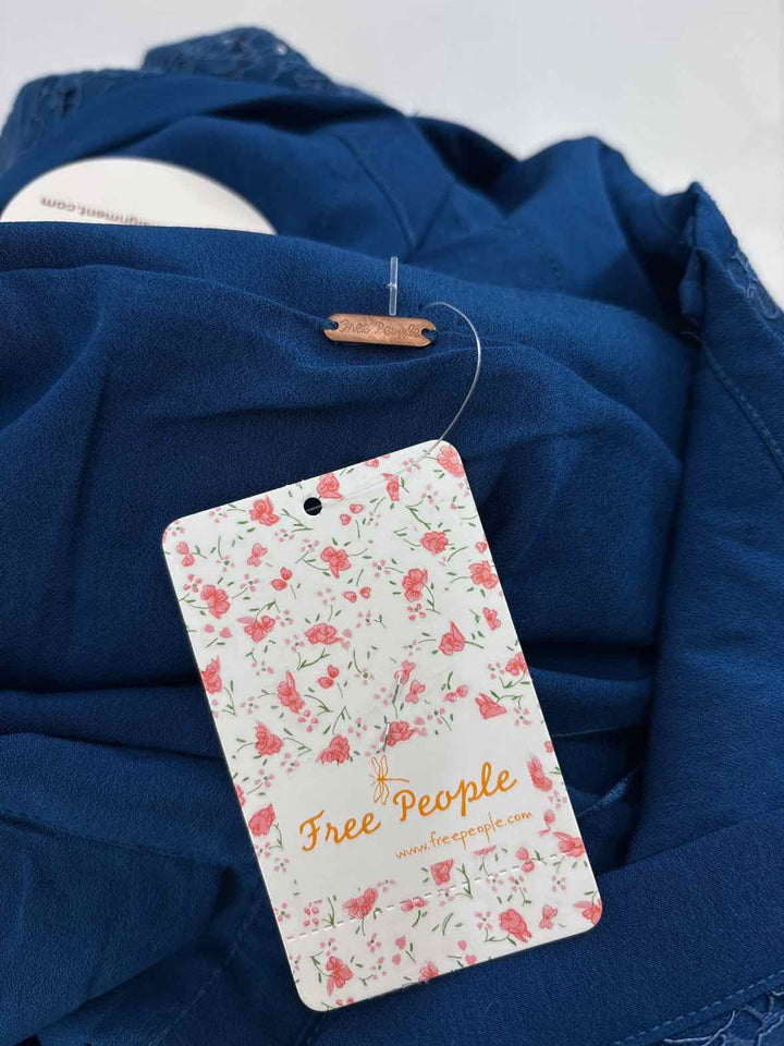 Size 4 FREE PEOPLE Navy Lace Dress