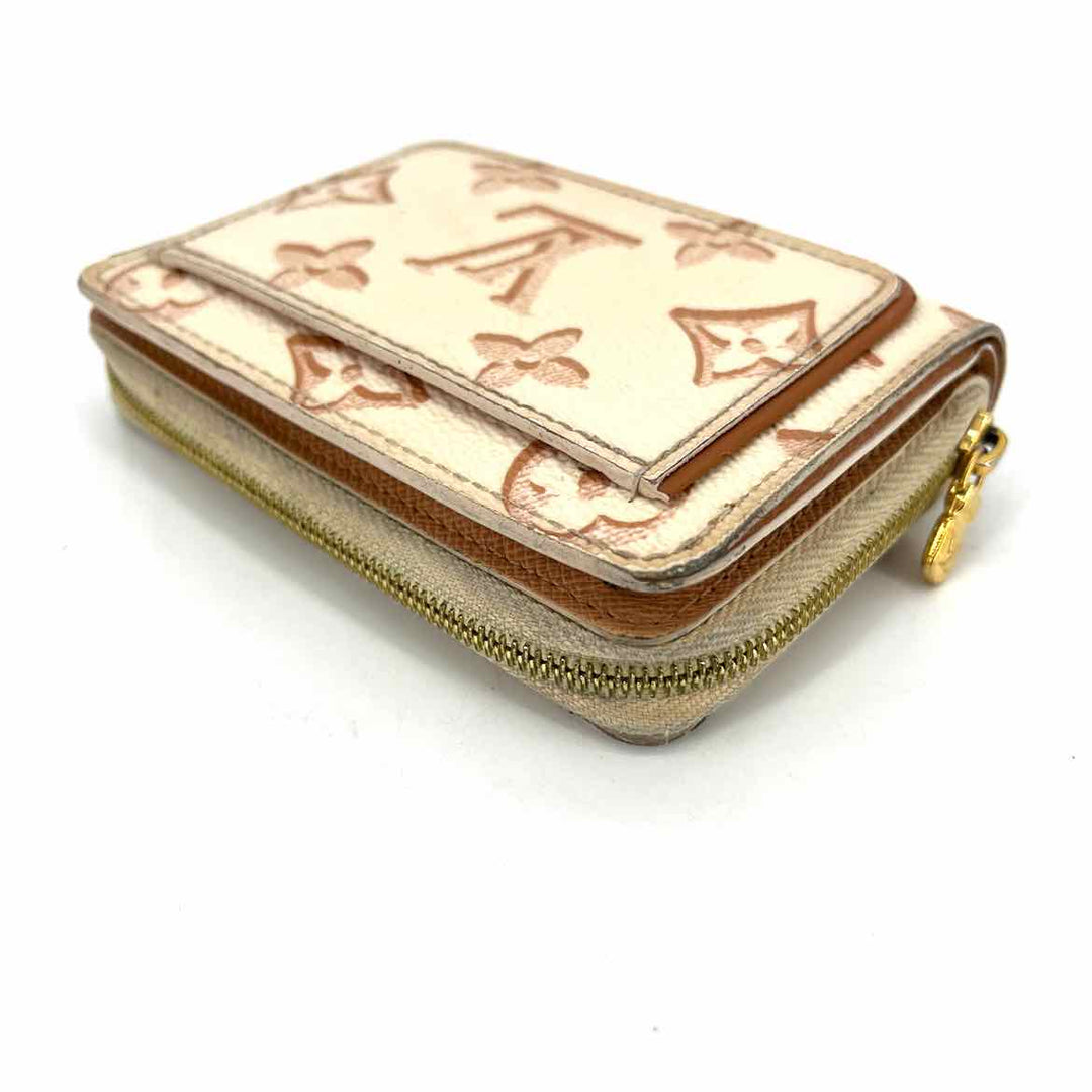 Louis Vuitton Luxury - Wallet